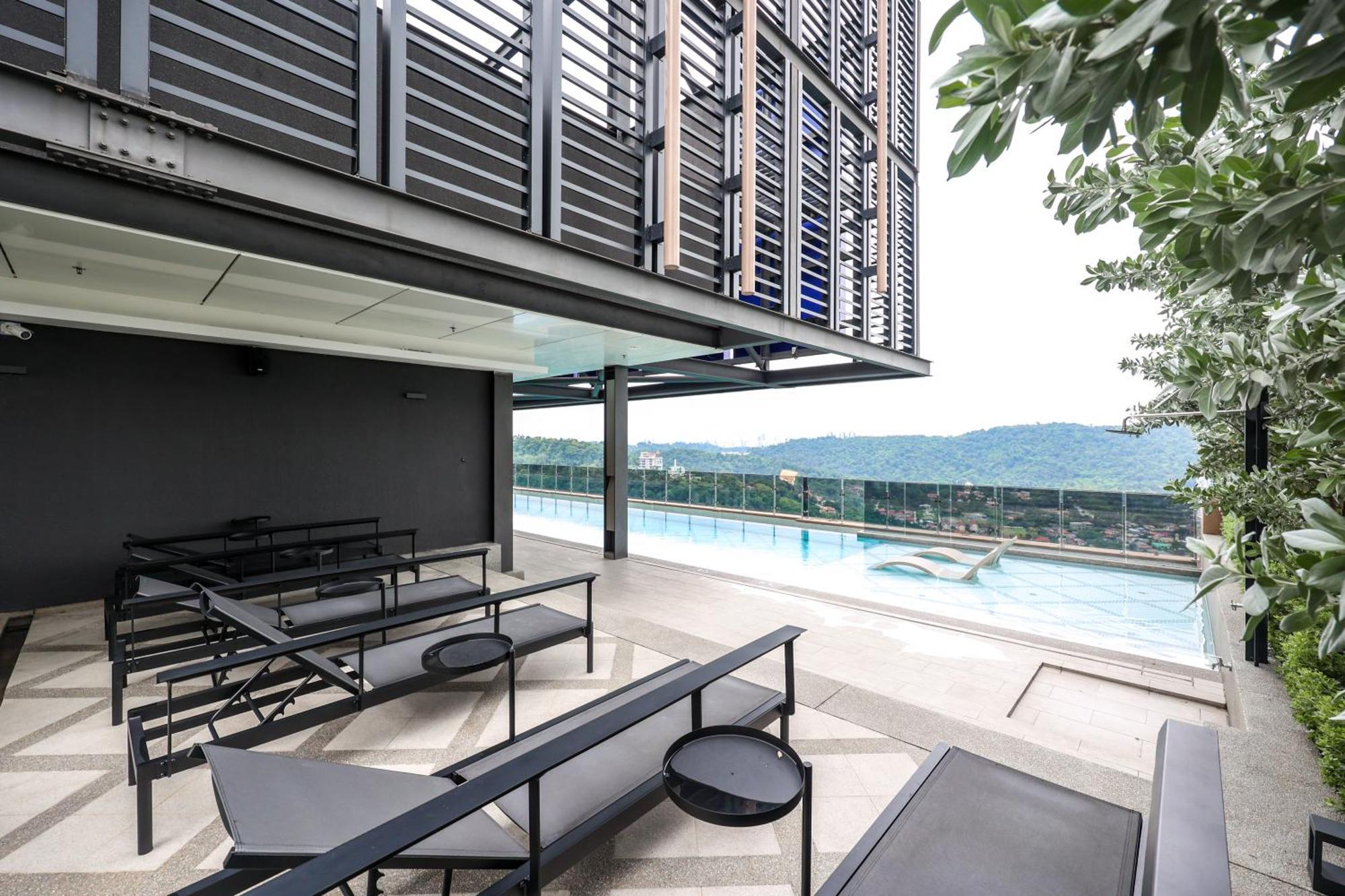 Mossaz Suites By Mykey Petaling Jaya Exterior photo
